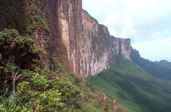 The Lost World of Conan Doyle - Nature, The mountains, Arthur Conan Doyle, beauty, The rocks, Waterfall