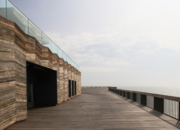 Does architecture get in the way? Empty pier named UK Build of the Year - World of building, Constructions, Building, Architecture, Prize, England, Pier, Design, Longpost