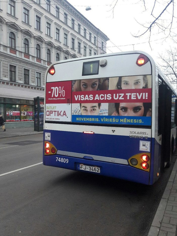 Glasses advertisement? - My, Advertising, Bus, Glasses, Eyes