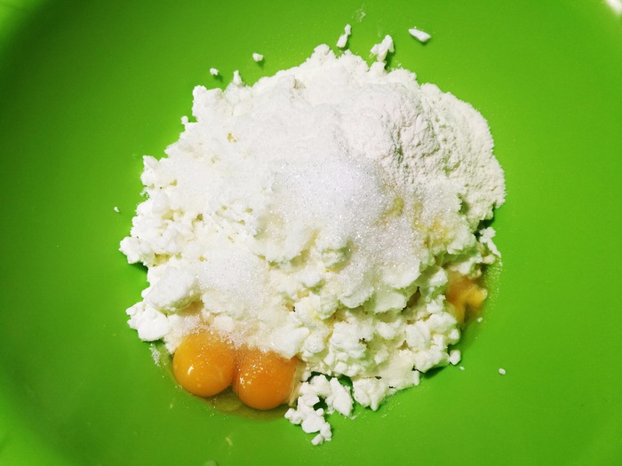 domashnee-porno-iz-muzhskoy-spermi-delali-yaichnitsu-trahnul-svoyu-tetyu