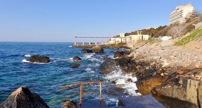 The clear sea on the South Coast was found only in Foros - Crimea, Sea, Sewage, The sun, Skirts, Longpost