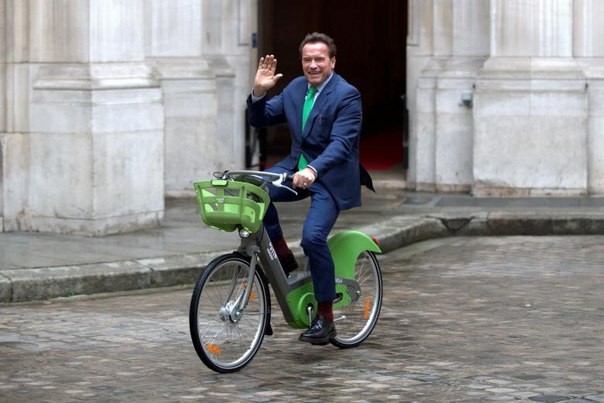 Arnold - Arnold Schwarzenegger, A bike, Milota, Bike rental