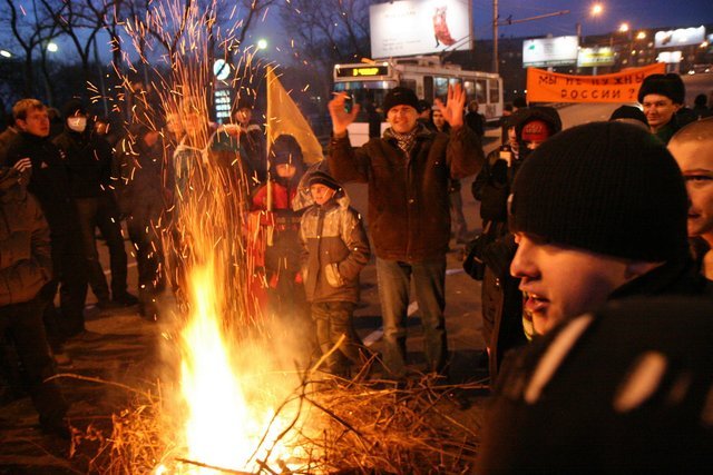 Декабрь 2008 во Владивостоке. 14 декабря. - Владивосток2008, Владивосток, 2008, Политика, Длиннопост, Протест, Митинг, Иномарки, Видео