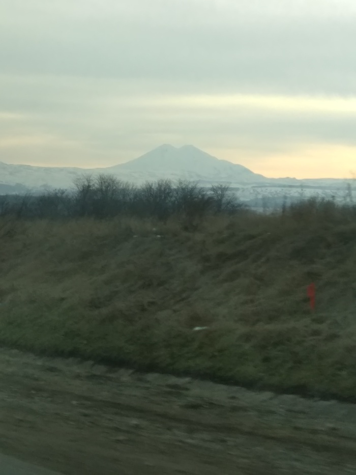 Photo of Elbrus from the route of the Minvody Kislovodsk (taken on the go) - The mountains, Road, Longpost, Elbrus