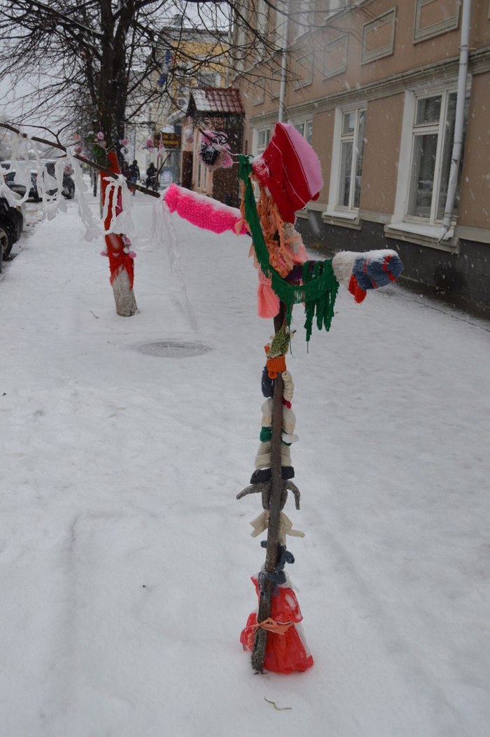 Severe provincial yarnbombing - New Year, , Did not work out, Not mine, Longpost