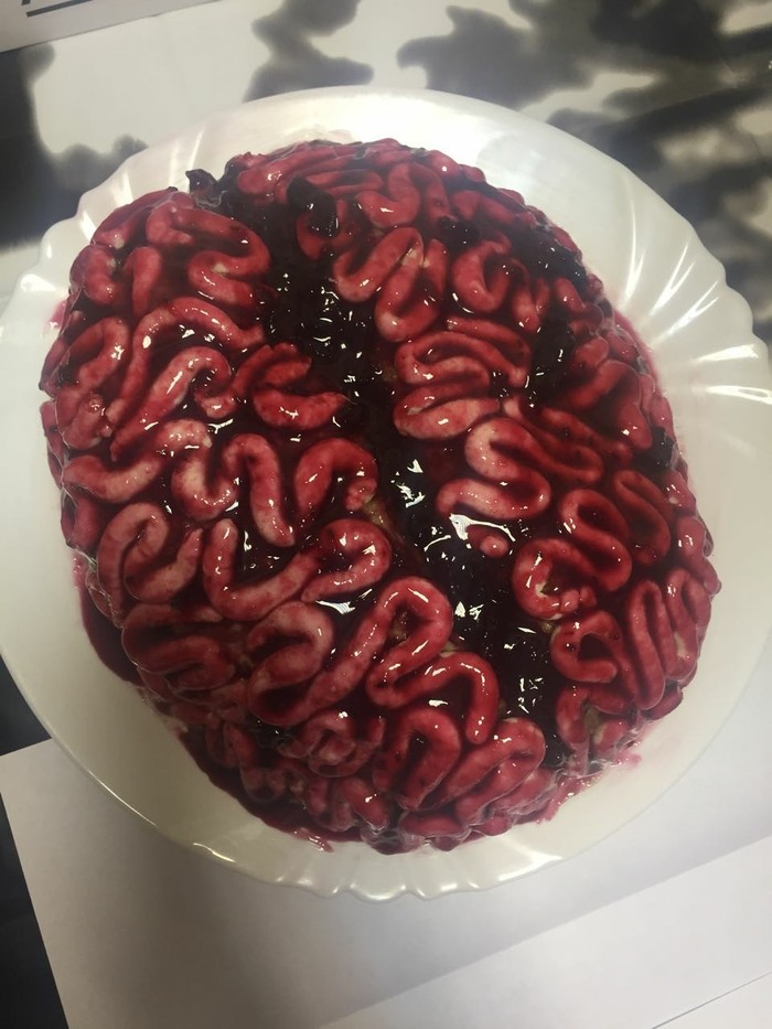 The cake must look delicious! - My, Cake, Food, Yummy, Brain, Diet