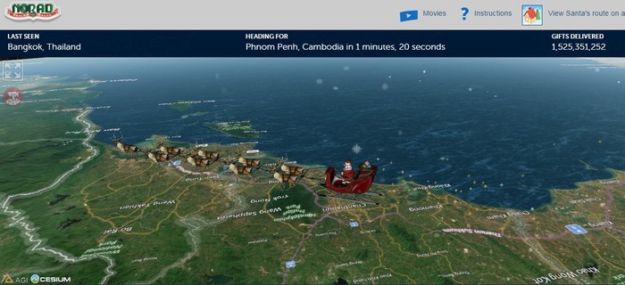 Santa started throwing presents. Now flying over Thailand. Threw off already 1.5 yards of gifts. - Santa Claus, My, Santa Claus