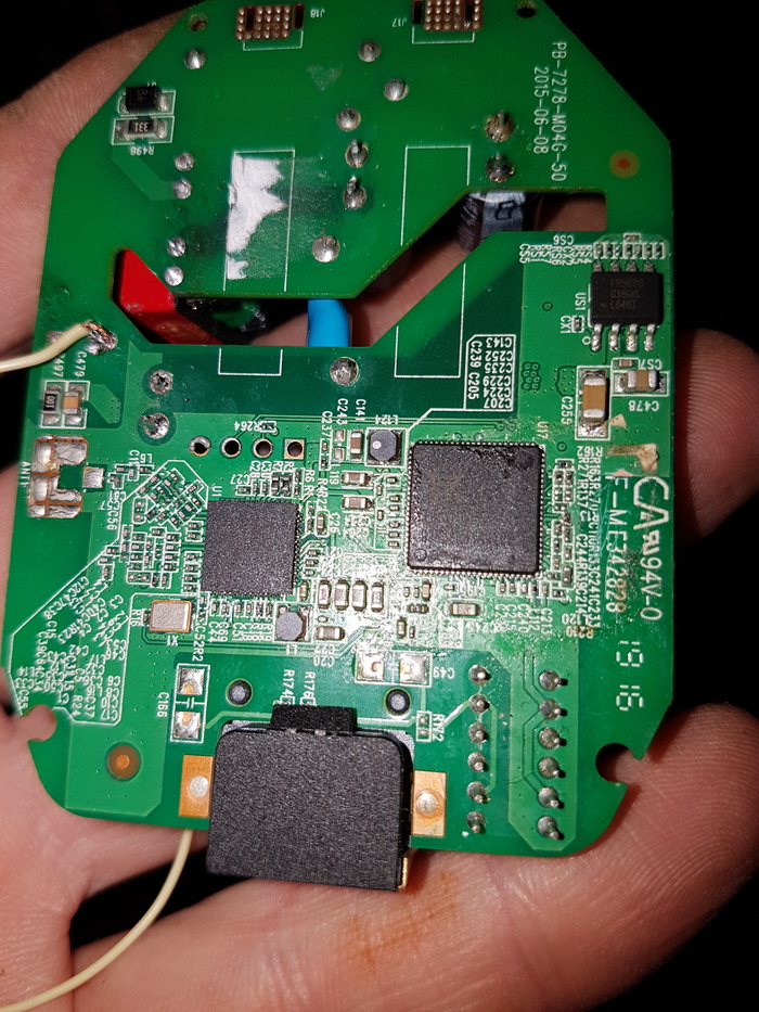 The guys accidentally tore off one resistor and one capacitor on wi-fi repeaters now I don’t know which ones to put there help - , , Longpost