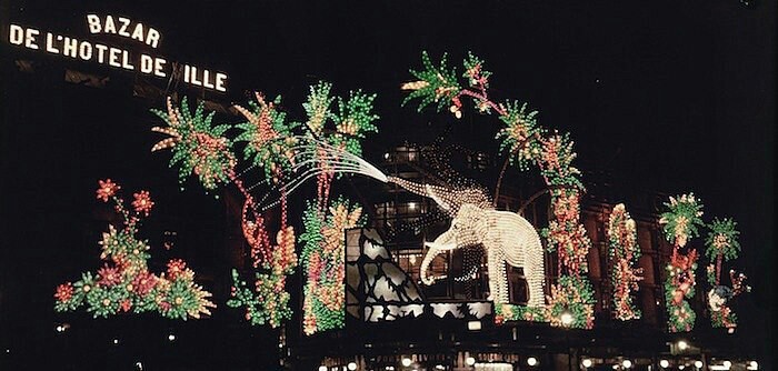 Christmas shop windows from the 1930s in Paris. - Paris, Signboard, Longpost