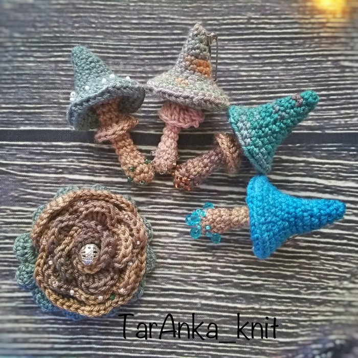 Friday mushrooms - My, Amigurumi, Brooch, Knitting, Crochet, Mushrooms