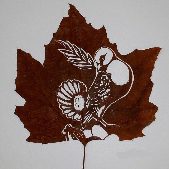 The art of creating figures on fallen leaves - Art, Autumn leaves, Longpost