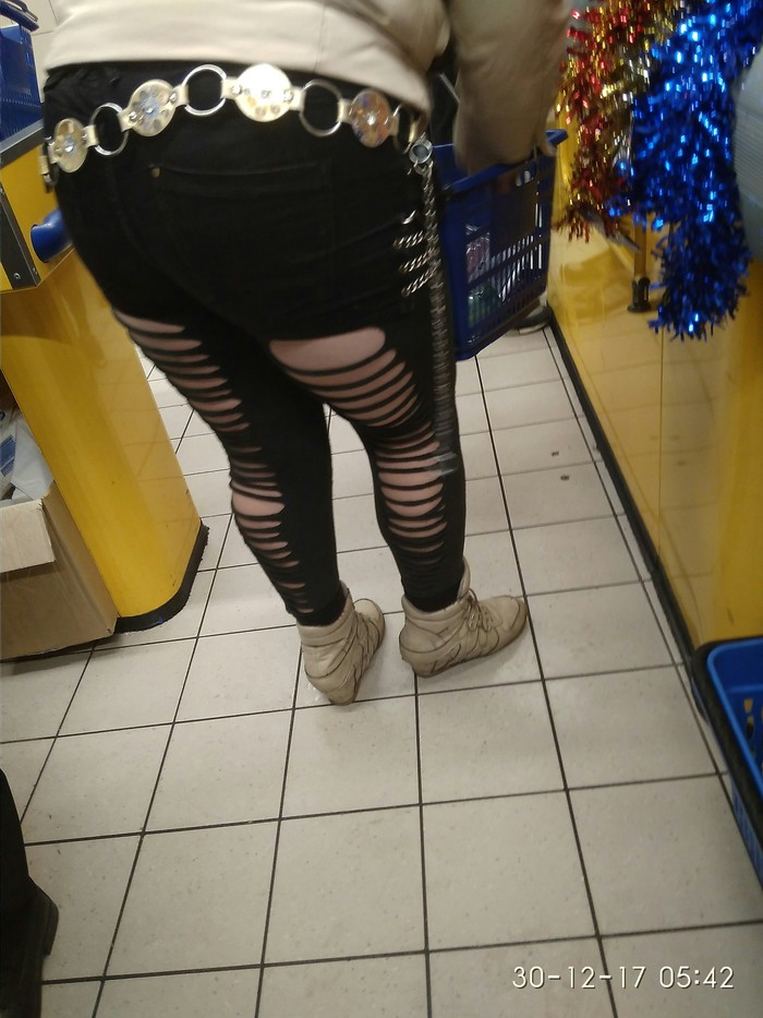 She's such a fashion... - My, Fashion what are you doing, Leggings, Tags are clearly not mine