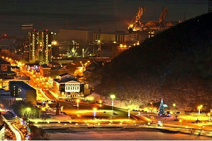 Night Petropavlovsk-Kamchatsky. - Petropavlovsk-Kamchatsky, Evening, Town, Lights, Night city, Longpost