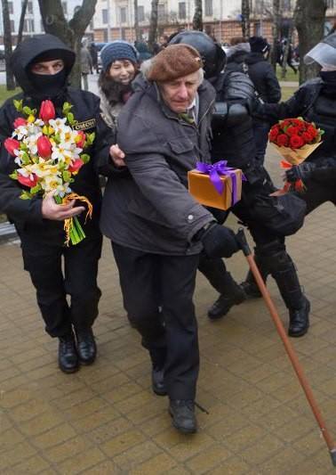 Байнет шутит... - Республика Беларусь, Налоги, Тунеядство, Митинг, Тонкий юмор, Видео, Длиннопост, Политика