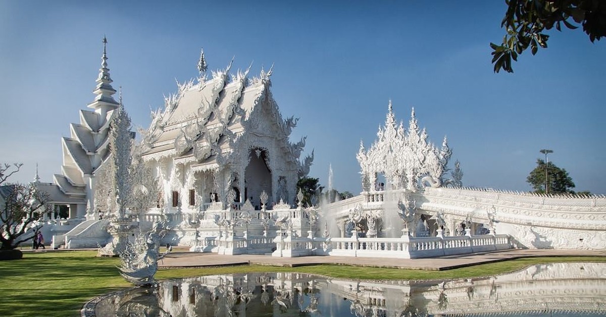 Самое таиланд. Белый храм Чианг рай. Бангкок белый храм. Белый храм в Паттайе. Белый храм Чанг май.
