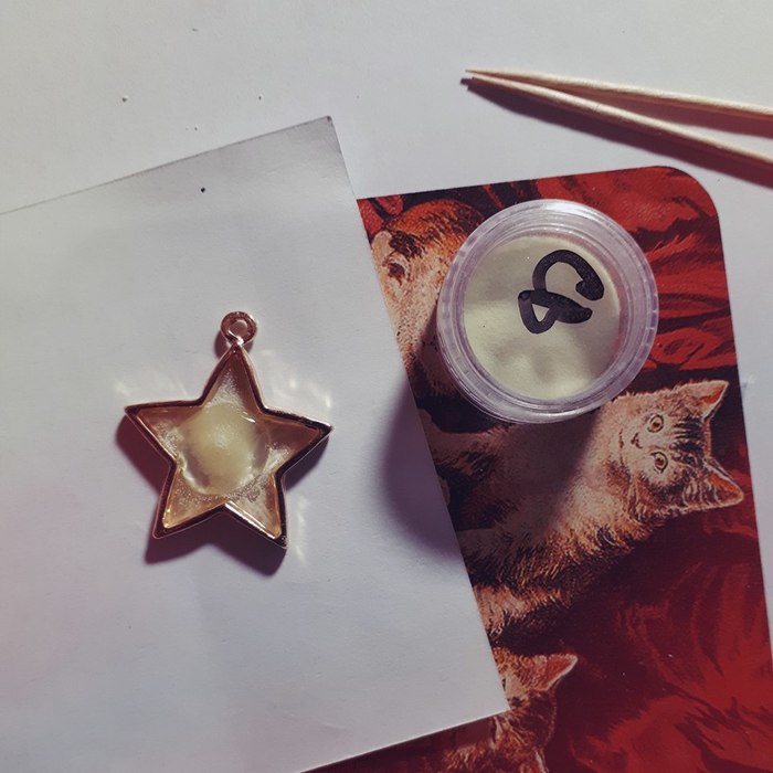 Японская УФ смола: первый опыт работы | Пикабу