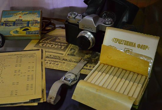 в каком году появились сигареты мальборо в ссср. 1515414578113054981. в каком году появились сигареты мальборо в ссср фото. в каком году появились сигареты мальборо в ссср-1515414578113054981. картинка в каком году появились сигареты мальборо в ссср. картинка 1515414578113054981. Как известно, Советский Союз был отделен от "запада" "железным занавесом", который он сам и создавал. Политика советского государства в то время была такая: "Все западное нам чуждо!"
