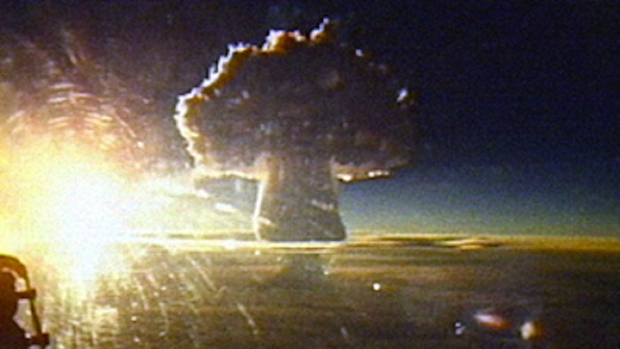 Incentive for negotiations: what led to the appearance of a hydrogen bomb in the arsenal of the USSR - Bomb, the USSR, USA, Day in history, Story, Longpost