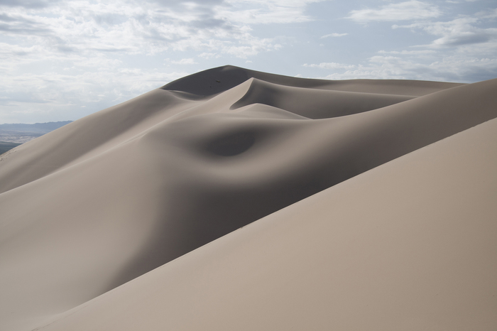 The sands of Khongoryn-Els - The photo, Gobi, Mongolia