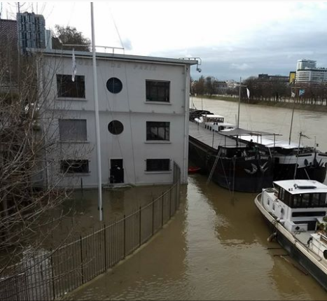 Flood in Paris: embankments and a major metro line are blocked - Flood, Paris, Seine, Потоп, Longpost