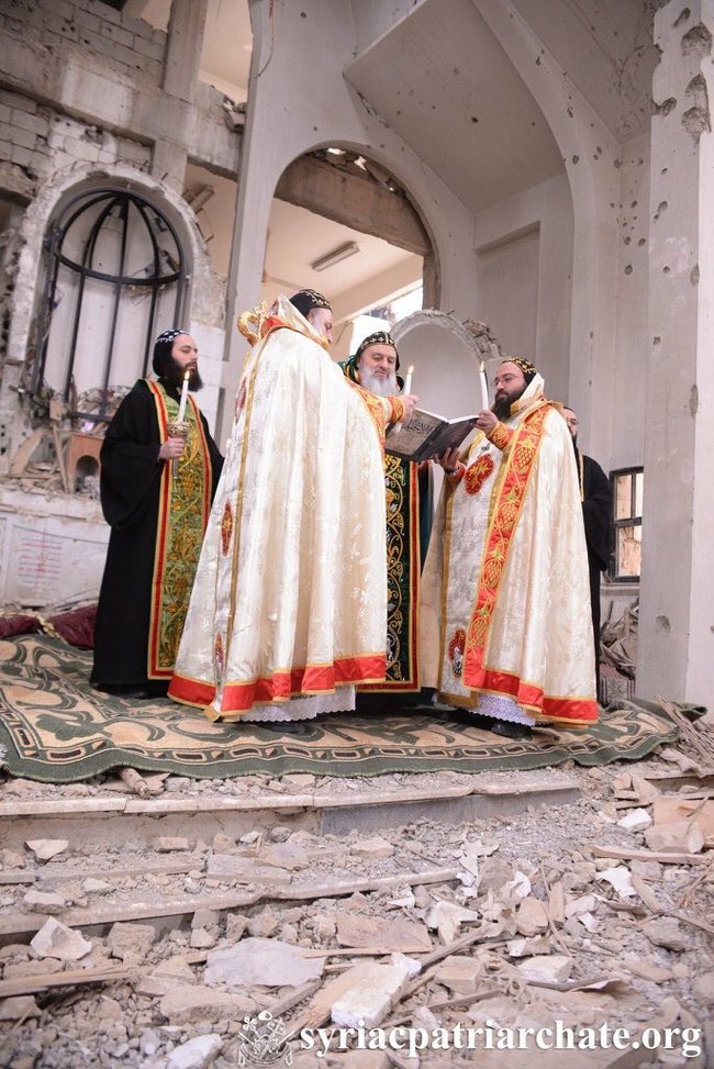 For the first time in many years, a church service is being held in Deir Zor. - Church, , Syria, Longpost