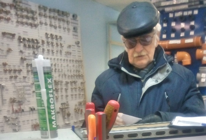 �������