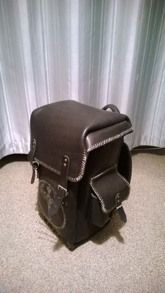 Rate the person's work please. - My, Leather products, Bracer, , Longpost