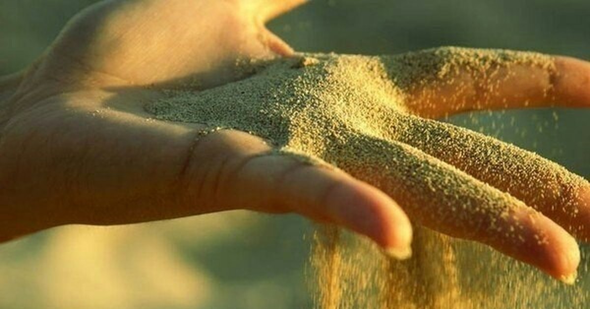 Про время высказывания. Афоризмы про деньги. Тратим то чего нет. Жизнь так коротка чтобы тратить ее. Тратим то чего нет.