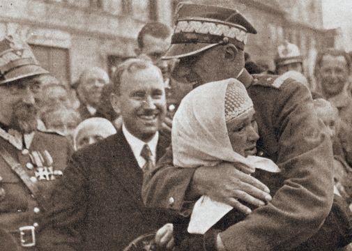 600 years have been waiting for you - Polish troops enter Czechoslovakia, 1938. - Interbellum, Poland, Czechoslovakia, Longpost