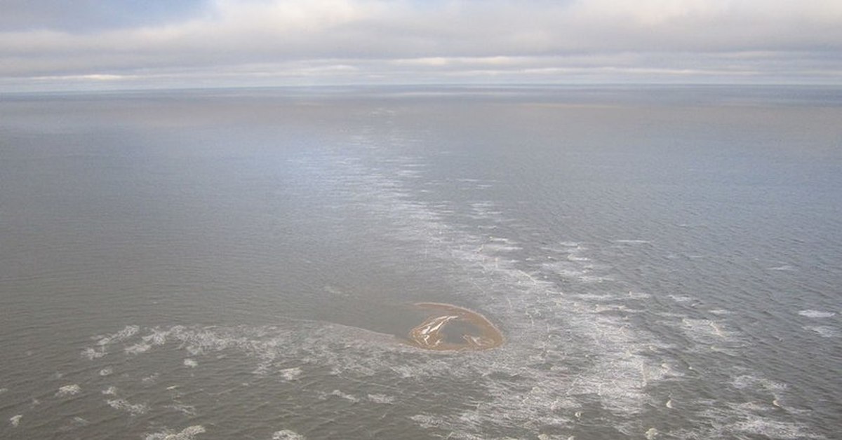 Yenisei laptev sea indian ocean. Острова в море Лаптевых. Остров Столбовой море Лаптевых. Остров Яя. Остров Яя в море Лаптевых на карте.