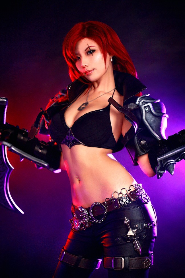 Lol hot cosplay