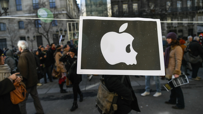 Минобороны отправило iPhone в утиль: Военнослужащим запретят смартфоны на службе