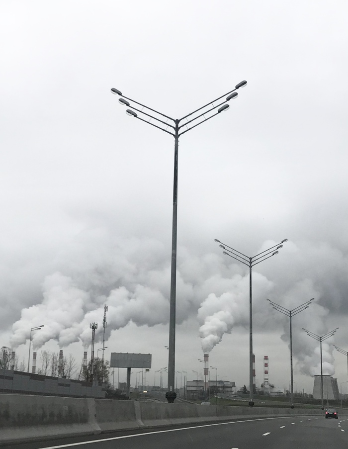 This photo is in color. - My, Cityscapes, Fifty Shades of Gray, Pipe, Smoke, , Road, Lamp, Street photography, Grey