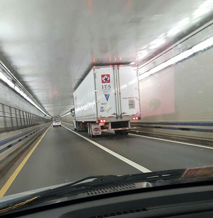 Clearly passes - Tunnel, Wagon, 