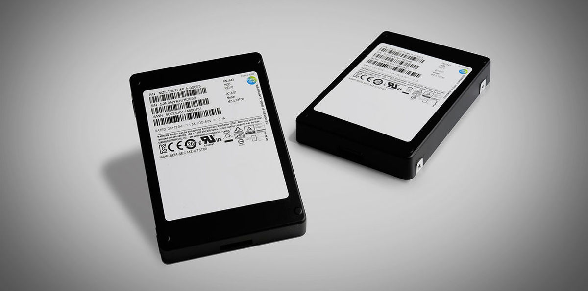 Ssd 32 tb. SSD накопители на 32 ТБ. Самсунг ссд 30тб. HDD 30tb. SSD 32 терабайта.