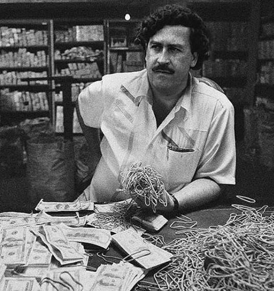2500$ per month - Pablo Escobar, Money, Historical photo