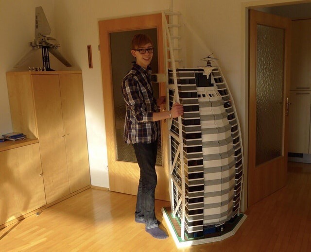 Бурдж Аль Араб из Lego