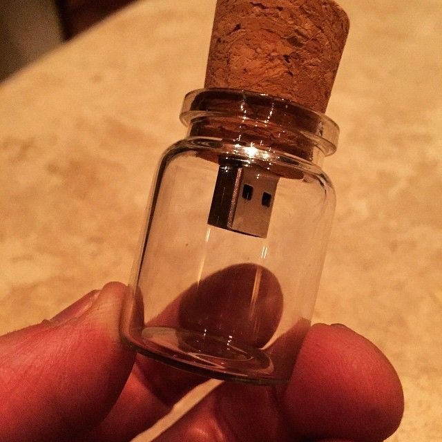 Message in a bottle - Bottle, Flash drives, Creative