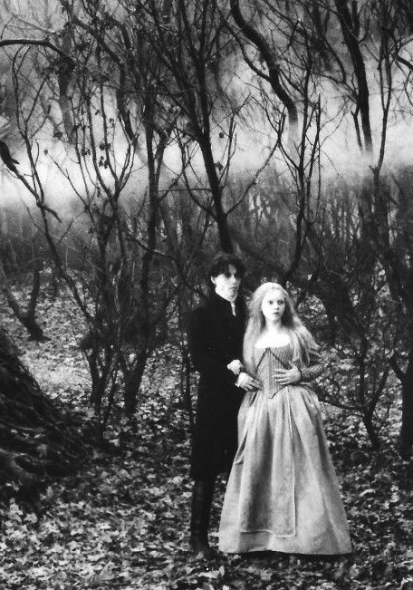 Sleepy Hollow - Sleepy Hollow, Johnny Depp, Christopher Walken, Tim Burton, Christina Ricci, GIF, Longpost