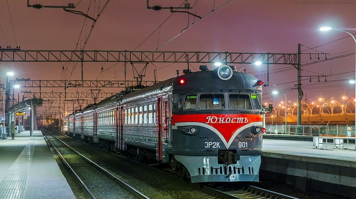 Er2k 901 Youth - A train, Retro car, Saint Petersburg, Russian Railways, Romance