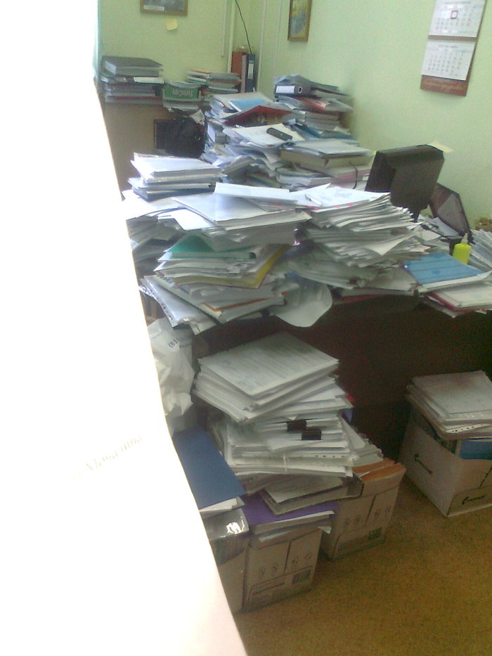 Clean worker's desk. - My, Violation of deadlines, Purity, Civil service