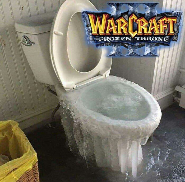 Seat of the Lich King - Warcraft 3, Toilet, 9GAG