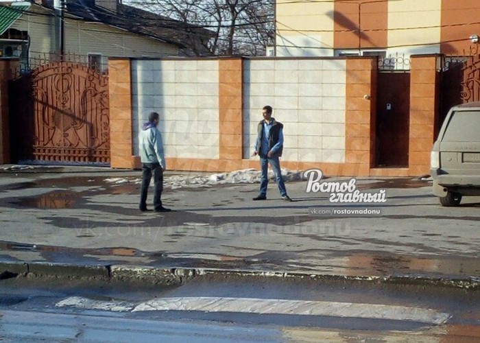 A man armed with a knife attacked passers-by in Rostov-on-Don - Bandits, Rostov-on-Don, Longpost, Crime, Attack