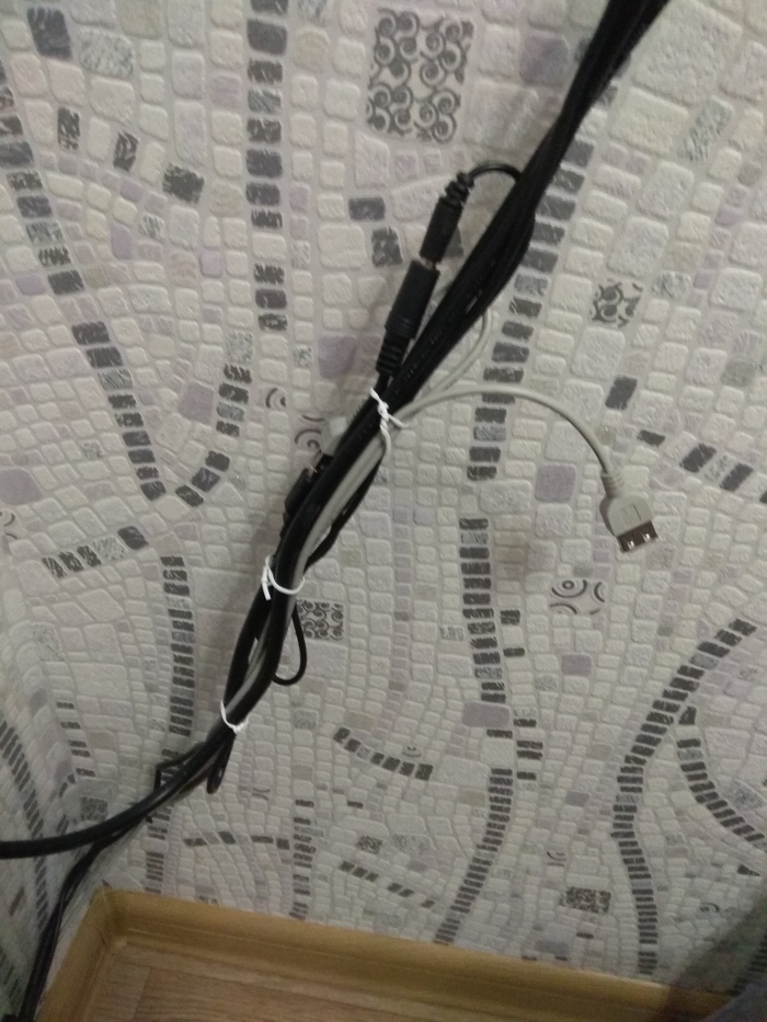 Вынос кнопки включения системного блока, если системник находится на расстоянии от рабочего места Компьютер, Модернизация, Очумелые ручки, Расположение компьютера, Дублирование кнопки включения, Длиннопост