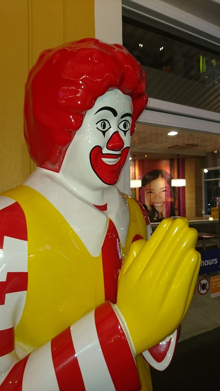 Asian Ronald. - My, Thailand, McDonald's, Ronald McDonald, It, Pennywise, Stephen King, Asia, Images