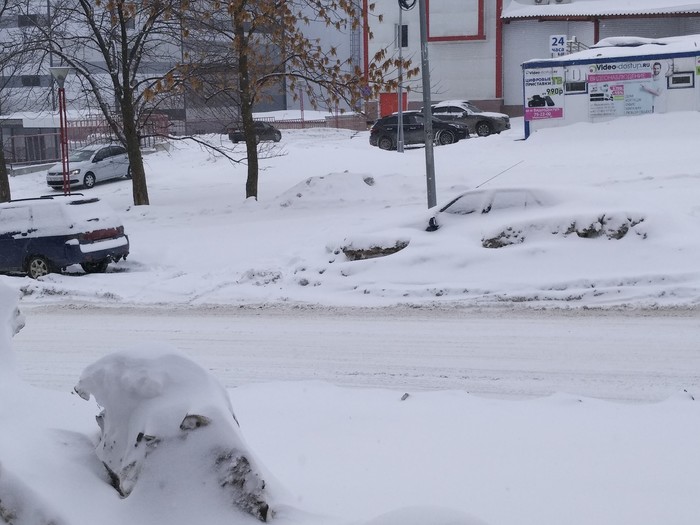 Cleaning roads from snow. Interfering parked cars. - Auto, Russian roads