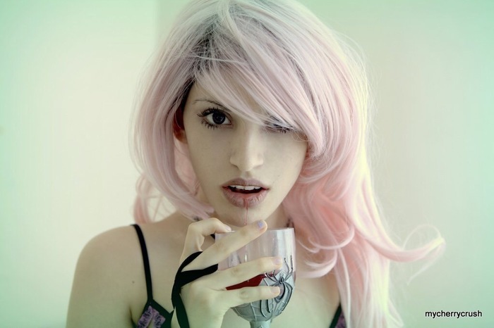 pornoaktrisi-v-odezhde-foto