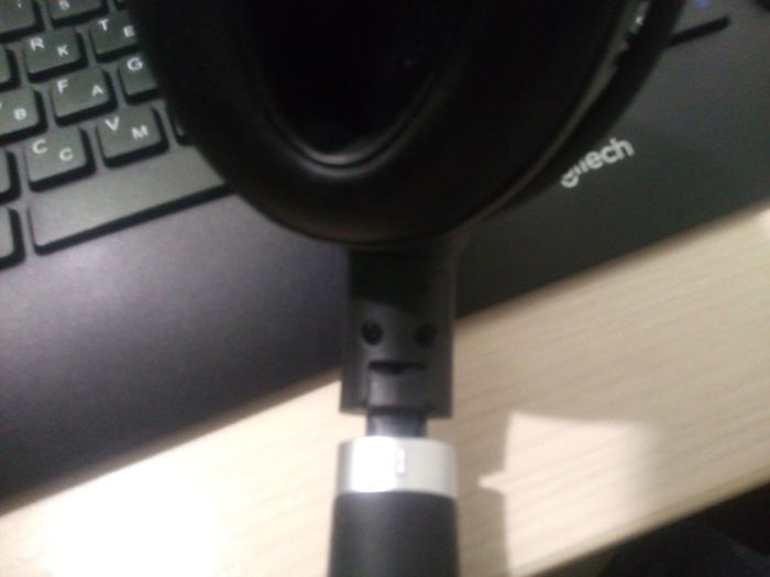 �������))