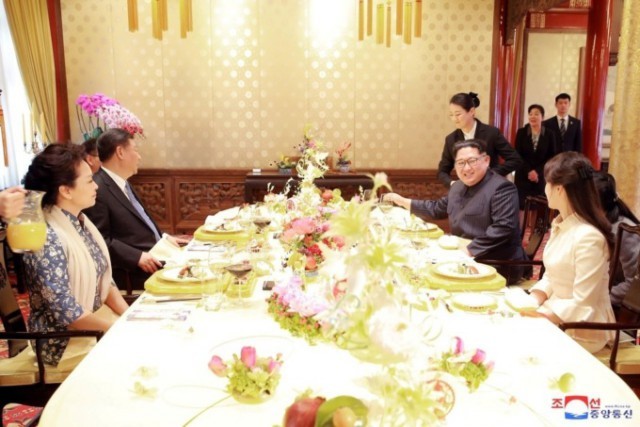 Wine, banquets and an armored train: Kim Jong-un's first foreign trip as North Korean leader - Politics, China, Longpost, North Korea