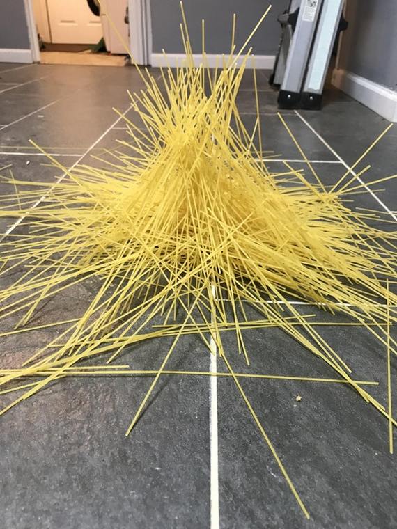 I dropped a box of spaghetti on the floor and accidentally graduated from art school. - The photo, Spaghetti, Art